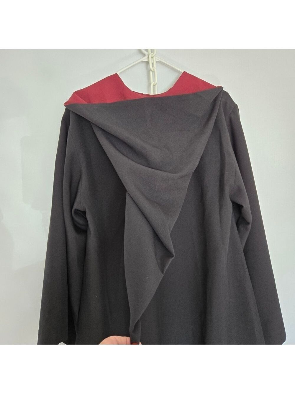 HARRY POTTER GRYFFINDOR ADULT HOODED ROBE BLACK MAROON/BURGUNDY SMALL - Picture 5 of 16